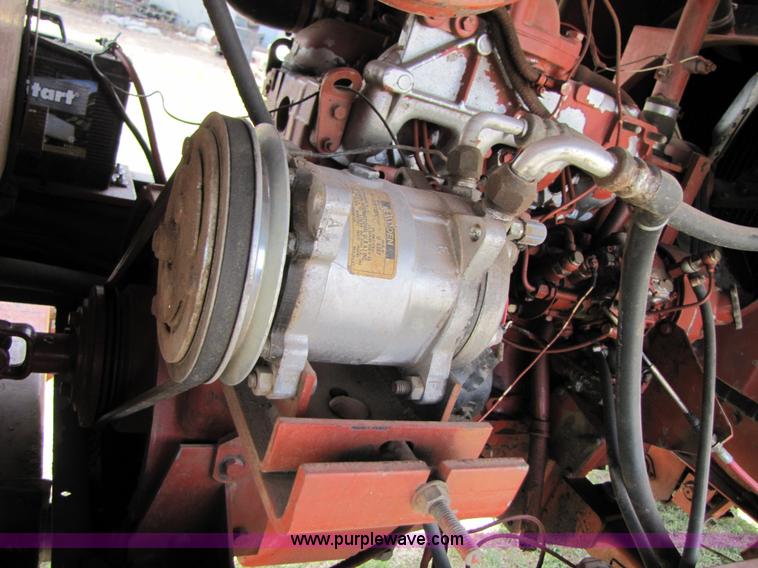 image for item 3494 1991 Hesston 8400 self propelled swather