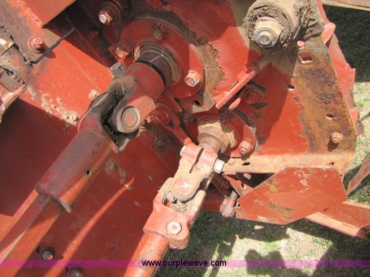 image for item 3494 1991 Hesston 8400 self propelled swather