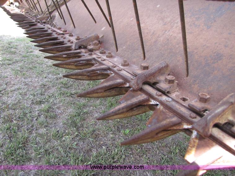 image for item 3494 1991 Hesston 8400 self propelled swather