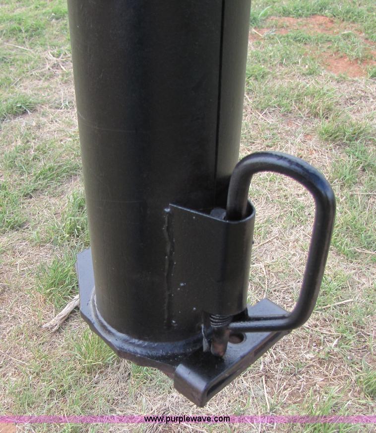 image for item 3495 1,000 gallon nurse tank trailer