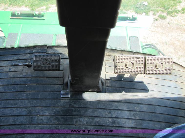 image for item 3503 2003 John Deere 9650 STS combine