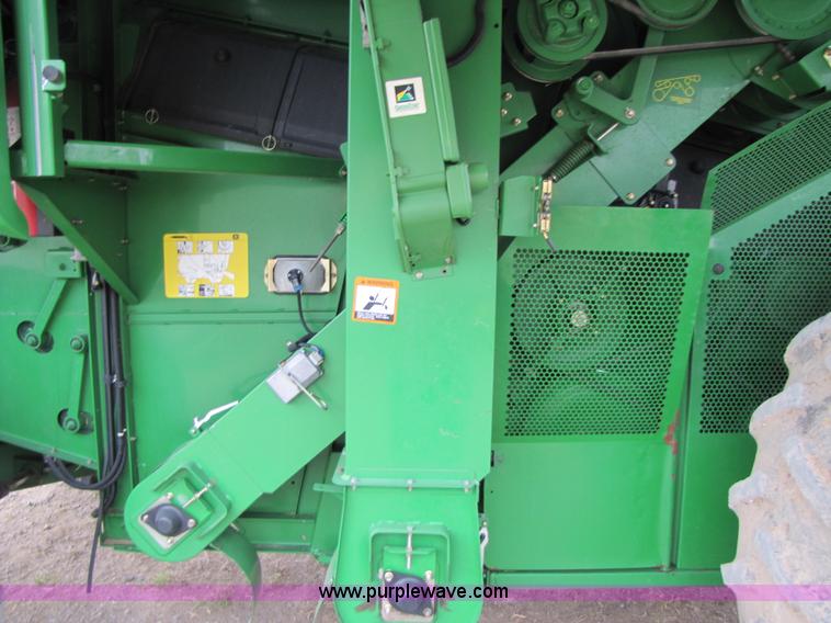 image for item 3503 2003 John Deere 9650 STS combine