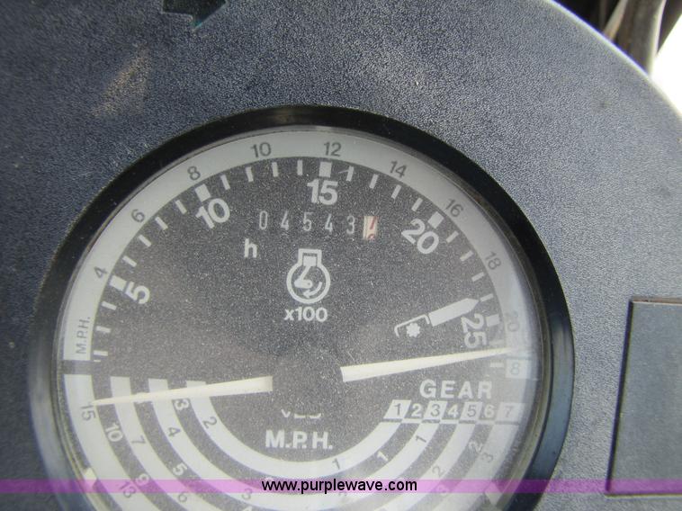 image for item 3528 John Deere 3155 tractor