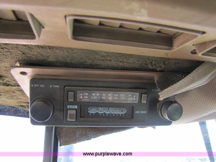 image for item 3528 John Deere 3155 tractor