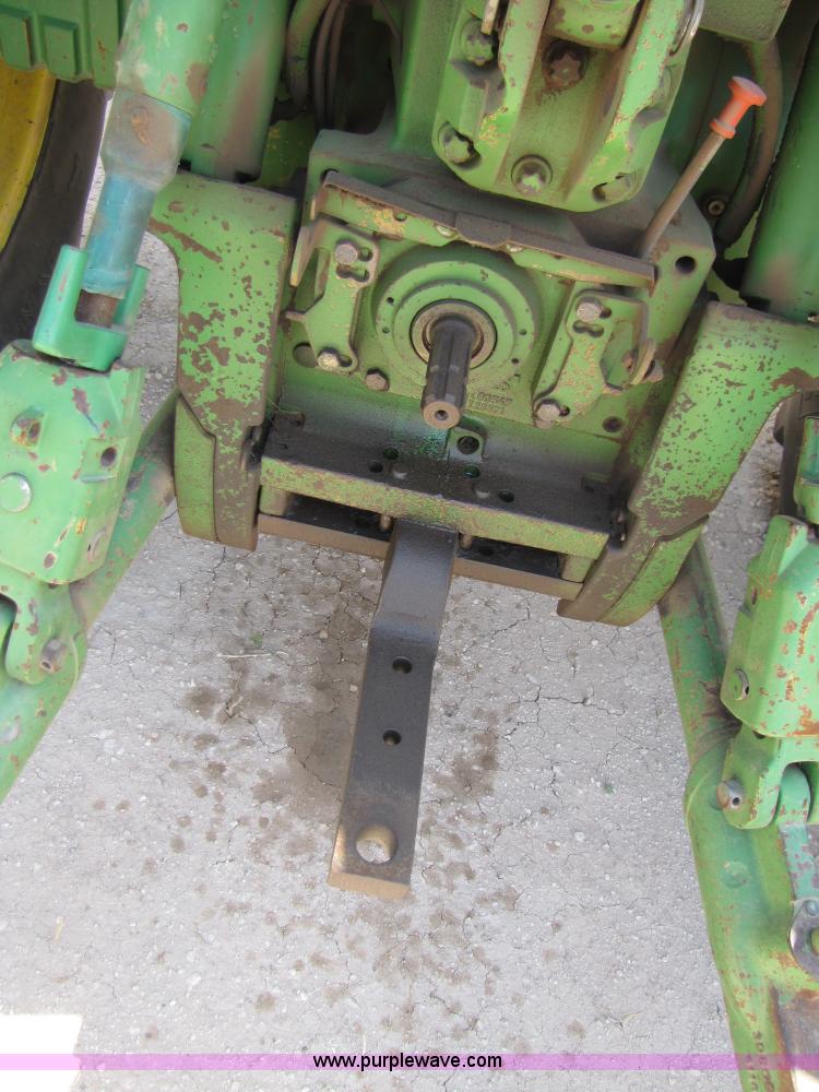 image for item 3528 John Deere 3155 tractor