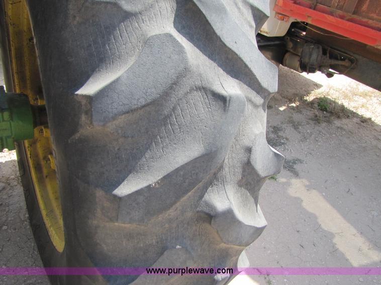 image for item 3528 John Deere 3155 tractor