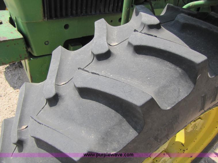 image for item 3528 John Deere 3155 tractor