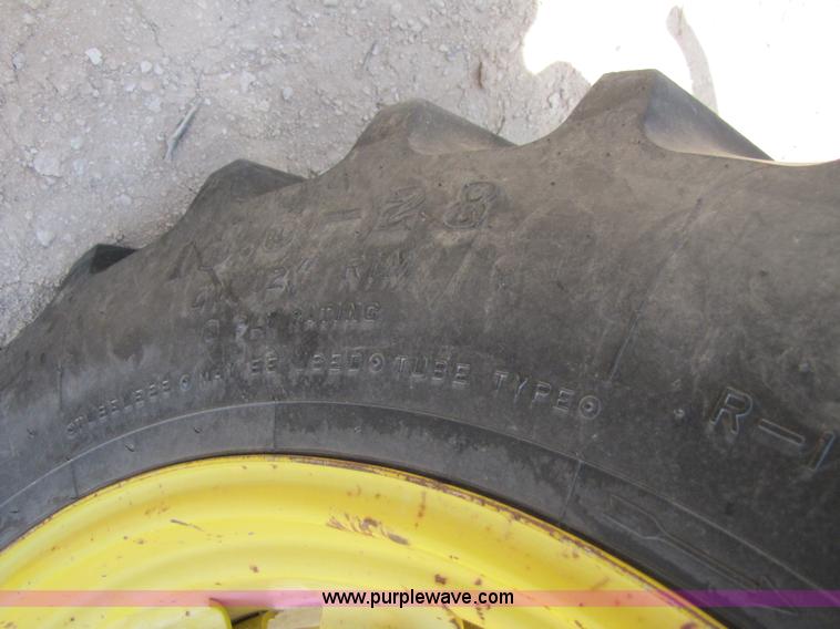 image for item 3528 John Deere 3155 tractor