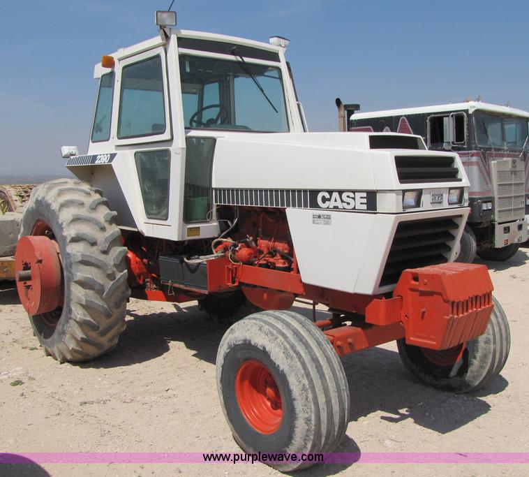 image for item 3529 1983 Case 2390 tractor