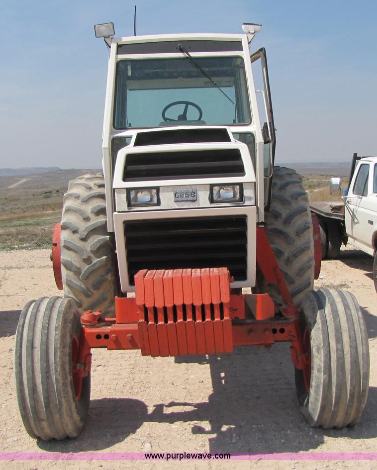 image for item 3529 1983 Case 2390 tractor