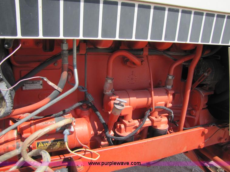 image for item 3529 1983 Case 2390 tractor