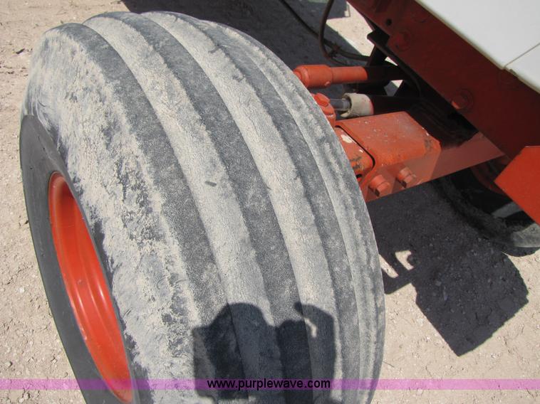 image for item 3529 1983 Case 2390 tractor