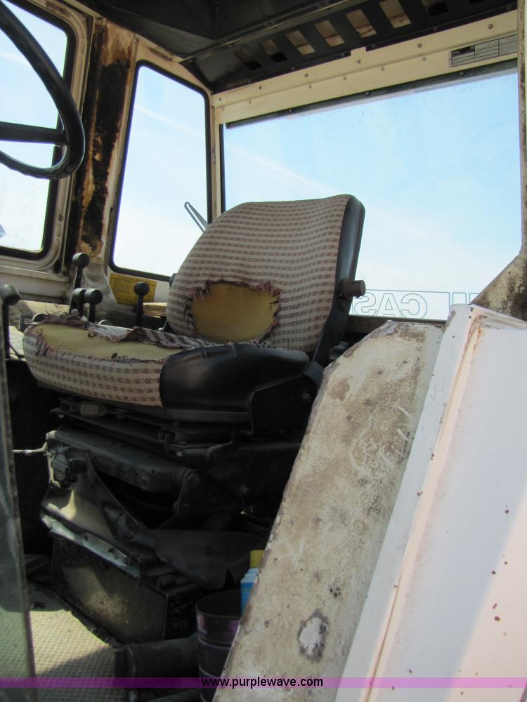 image for item 3529 1983 Case 2390 tractor