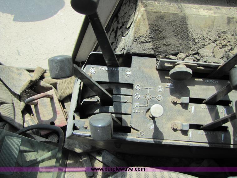 image for item 3529 1983 Case 2390 tractor