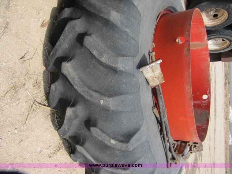 image for item 3529 1983 Case 2390 tractor