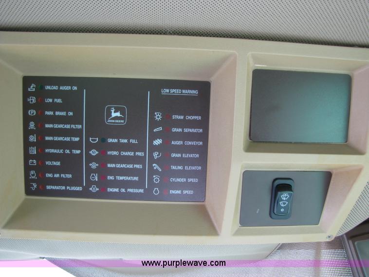 image for item 3536 2001 John Deere 9650 combine