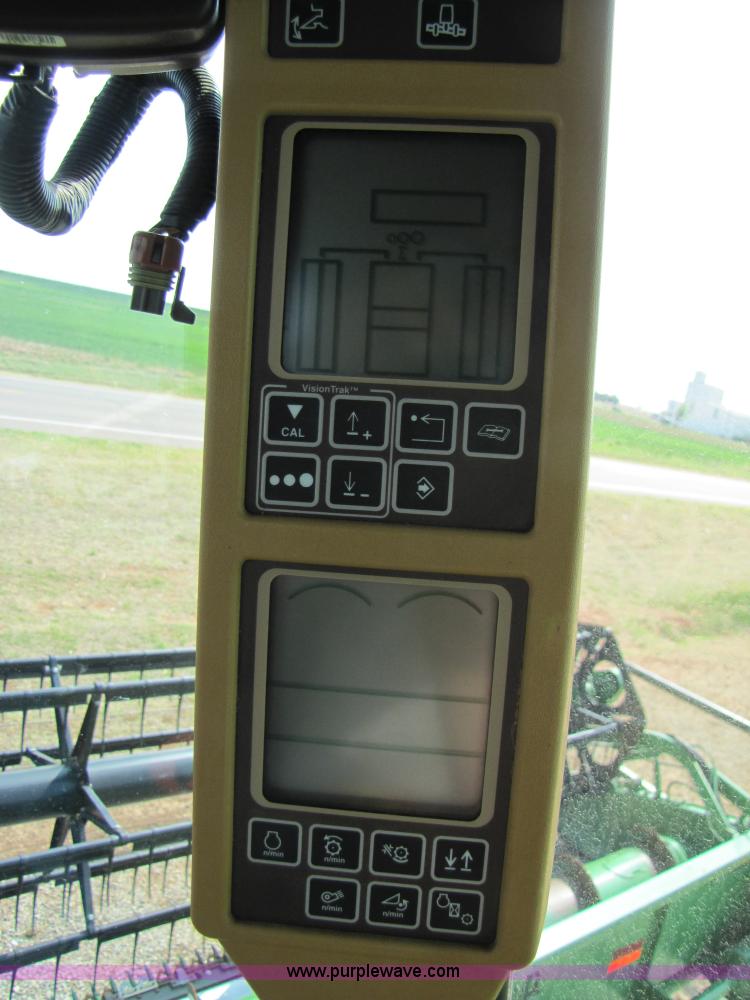 image for item 3536 2001 John Deere 9650 combine