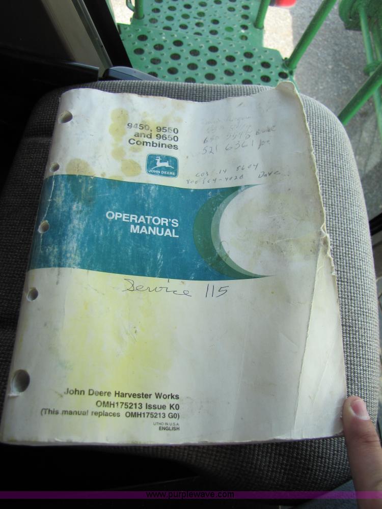 image for item 3536 2001 John Deere 9650 combine