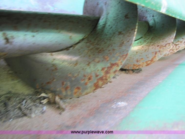 image for item 3536 2001 John Deere 9650 combine