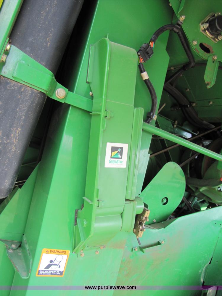 image for item 3536 2001 John Deere 9650 combine