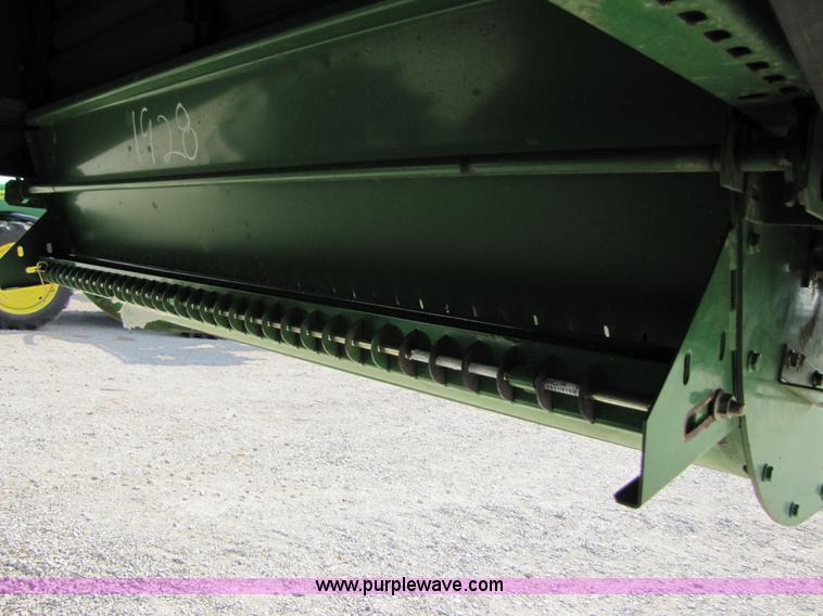 image for item 3536 2001 John Deere 9650 combine