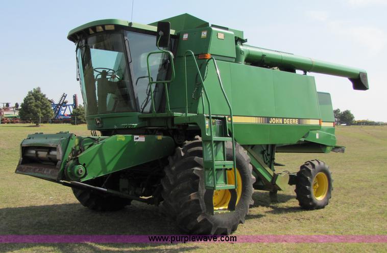 image for item 3545 1990 John Deere 9600 combine