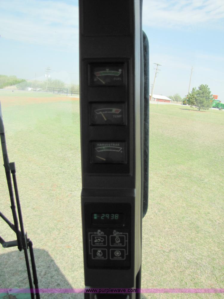 image for item 3545 1990 John Deere 9600 combine