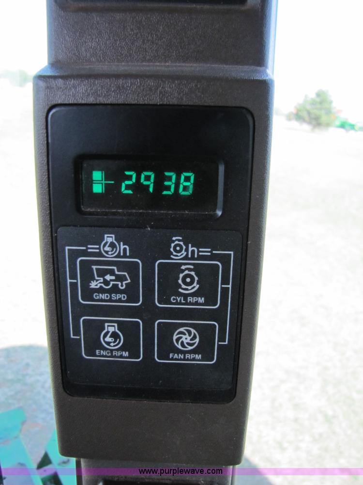 image for item 3545 1990 John Deere 9600 combine