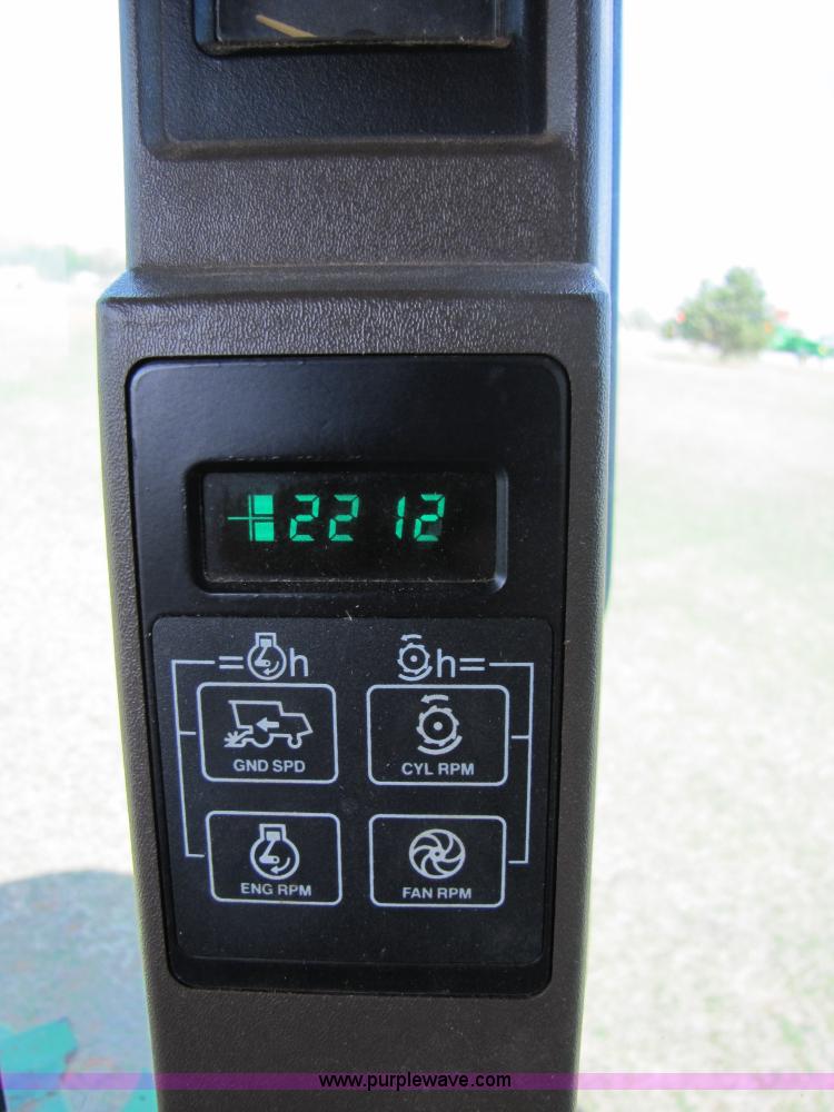 image for item 3545 1990 John Deere 9600 combine