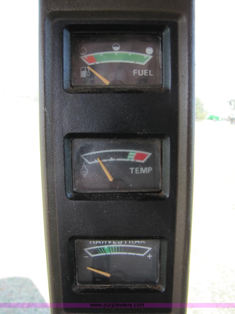 image for item 3545 1990 John Deere 9600 combine