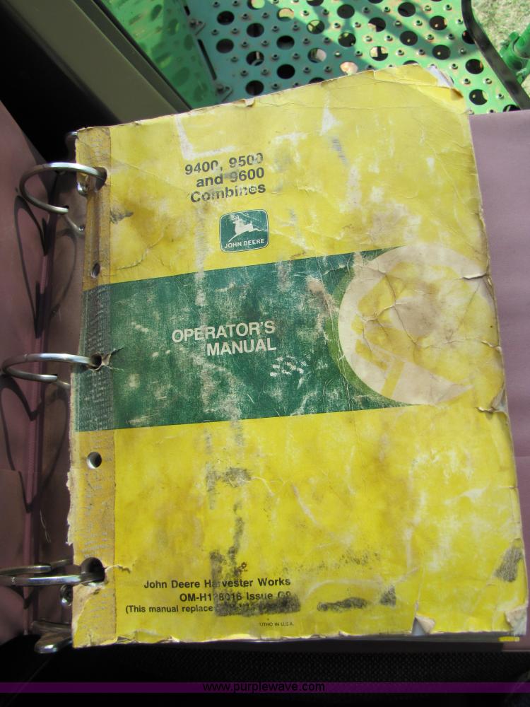 image for item 3545 1990 John Deere 9600 combine