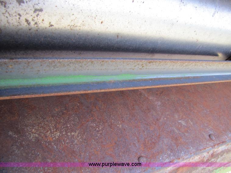 image for item 3545 1990 John Deere 9600 combine