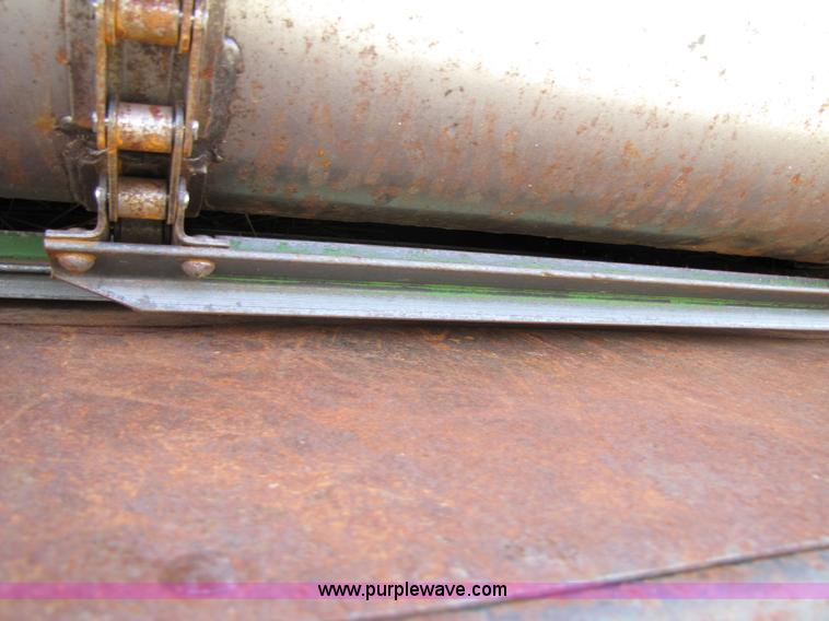 image for item 3545 1990 John Deere 9600 combine