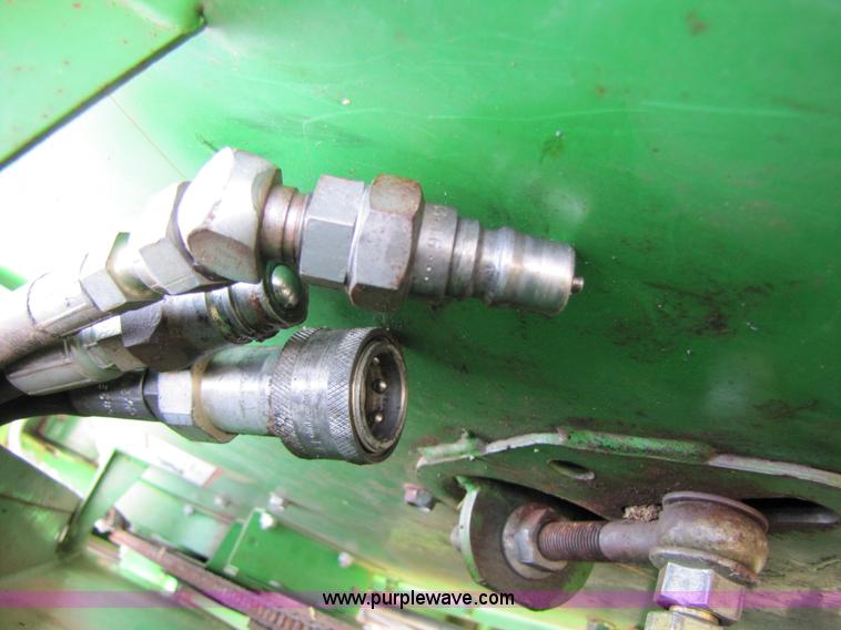 image for item 3545 1990 John Deere 9600 combine
