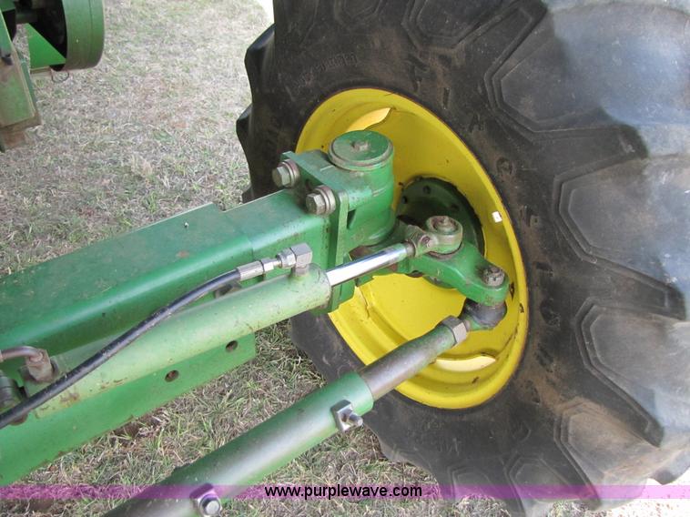 image for item 3545 1990 John Deere 9600 combine