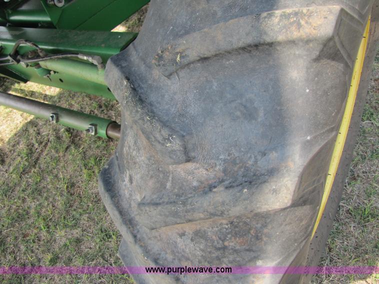 image for item 3545 1990 John Deere 9600 combine