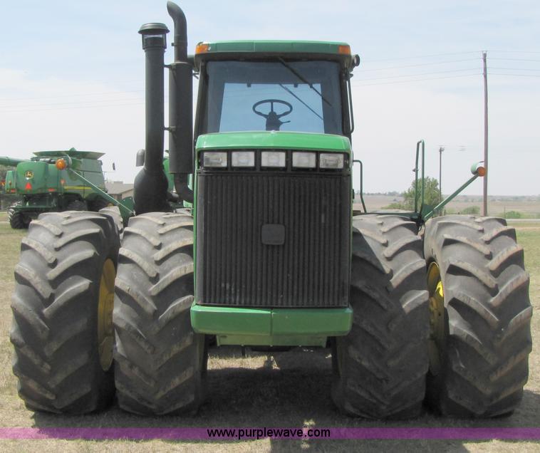 image for item 3546 1998 John Deere 9300 4WD tractor