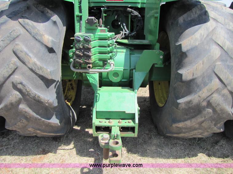 image for item 3546 1998 John Deere 9300 4WD tractor