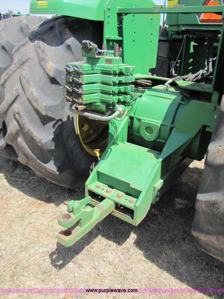 image for item 3546 1998 John Deere 9300 4WD tractor