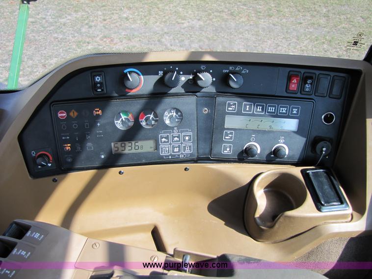 image for item 3546 1998 John Deere 9300 4WD tractor