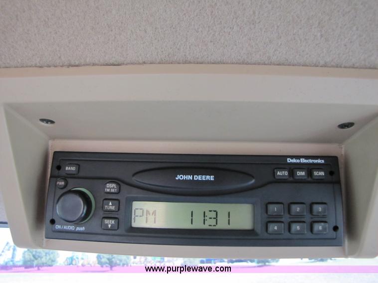 image for item 3546 1998 John Deere 9300 4WD tractor