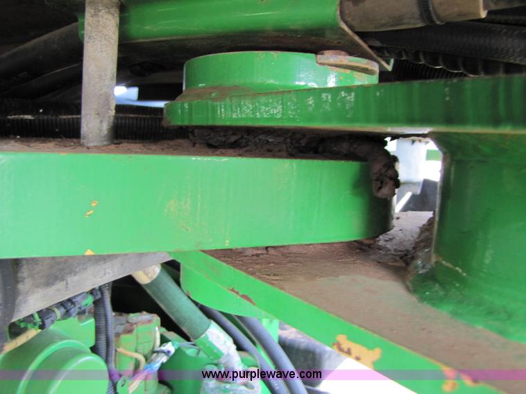 image for item 3546 1998 John Deere 9300 4WD tractor