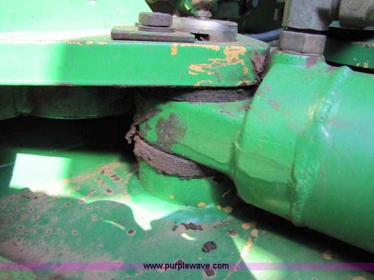 image for item 3546 1998 John Deere 9300 4WD tractor