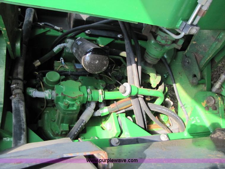 image for item 3546 1998 John Deere 9300 4WD tractor