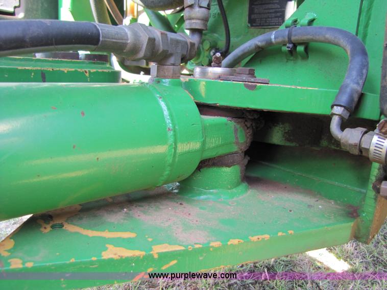 image for item 3546 1998 John Deere 9300 4WD tractor