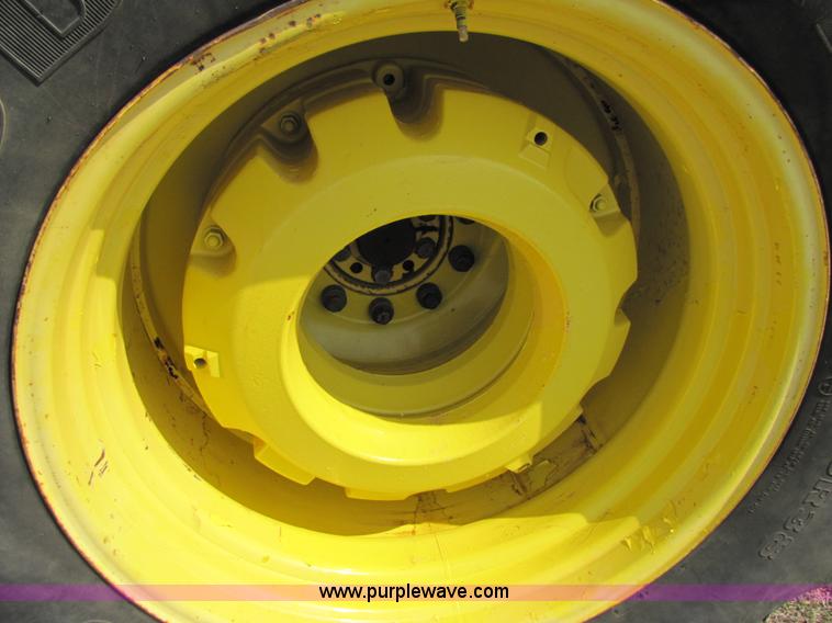 image for item 3546 1998 John Deere 9300 4WD tractor