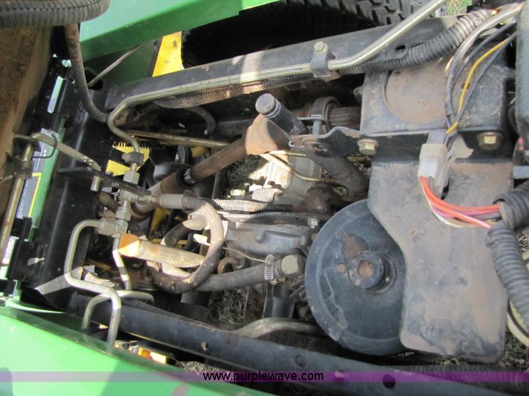 image for item 3548 1998 John Deere F725 riding mower