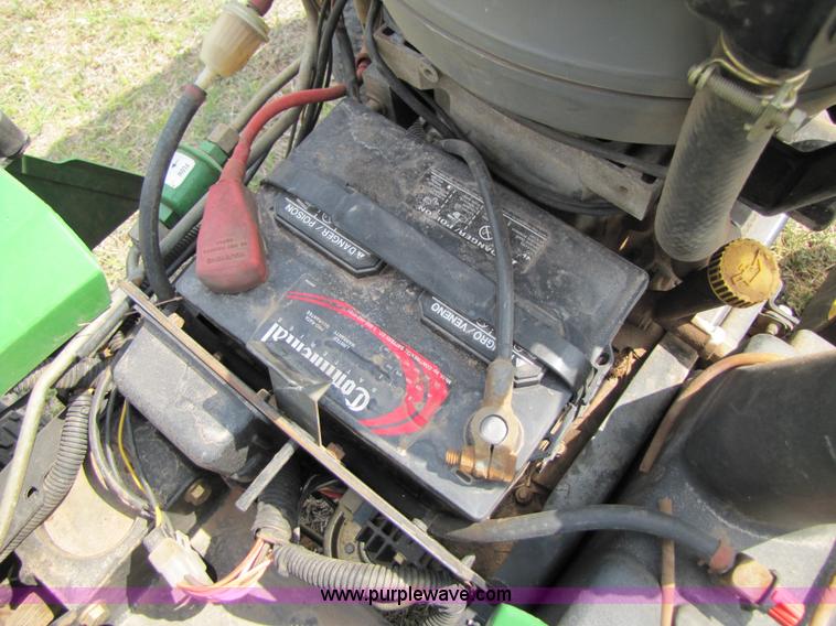 image for item 3548 1998 John Deere F725 riding mower