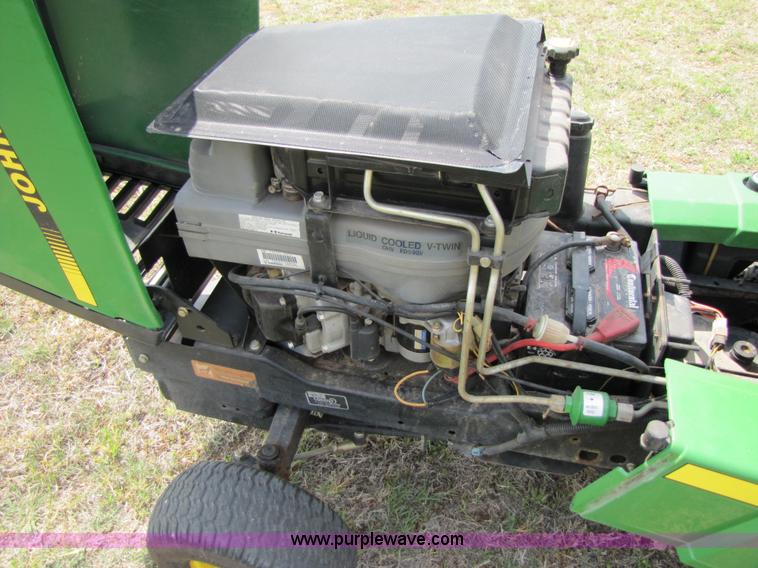 image for item 3548 1998 John Deere F725 riding mower