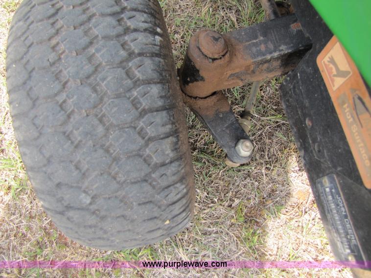 image for item 3548 1998 John Deere F725 riding mower